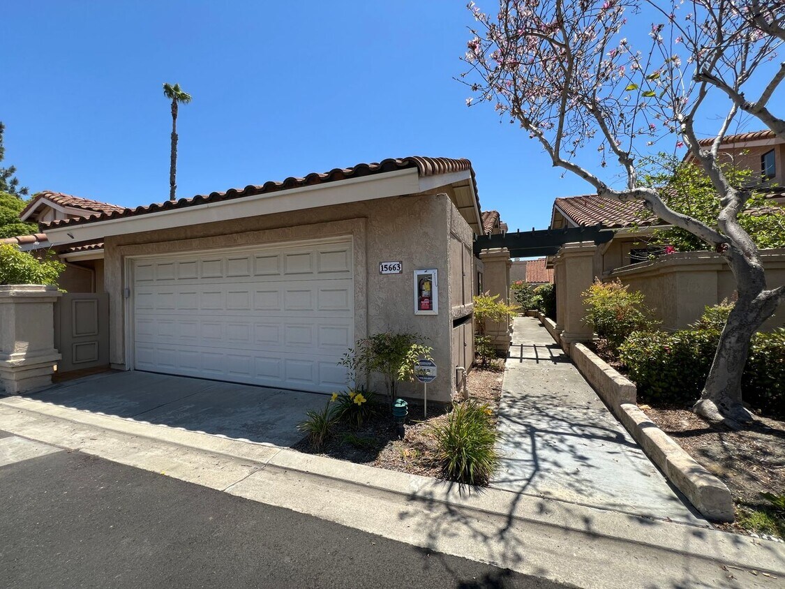 Primary Photo - Beautiful 3 bed / 2 bath Condo in Rancho B...