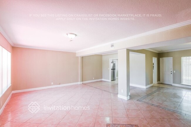 Building Photo - 761 W Dayton Cir