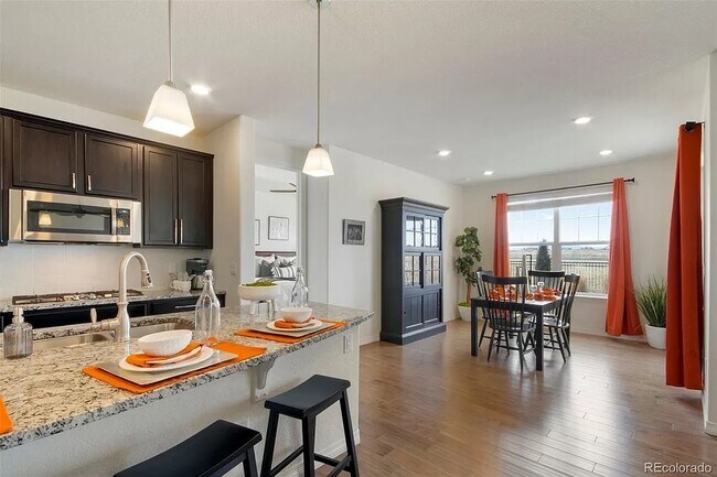 Foto del edificio - 15337 Quince Cir