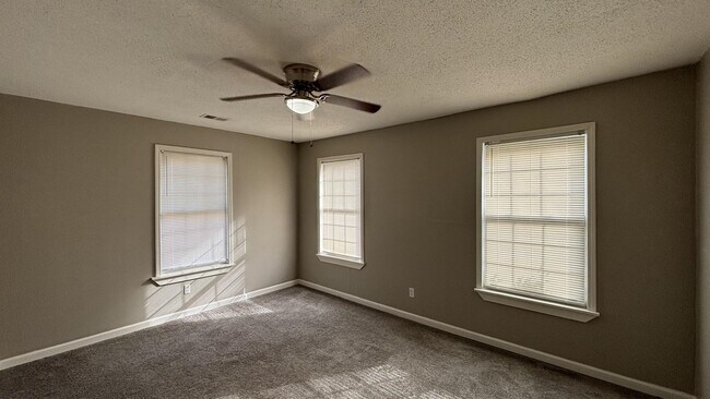 Building Photo - 1272 Semmes St