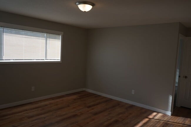 Building Photo - 3000 O St