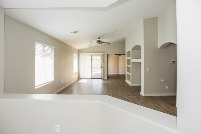 Foto del edificio - 7223 W Winslow Ave
