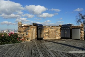 Building Photo - City View Apartments