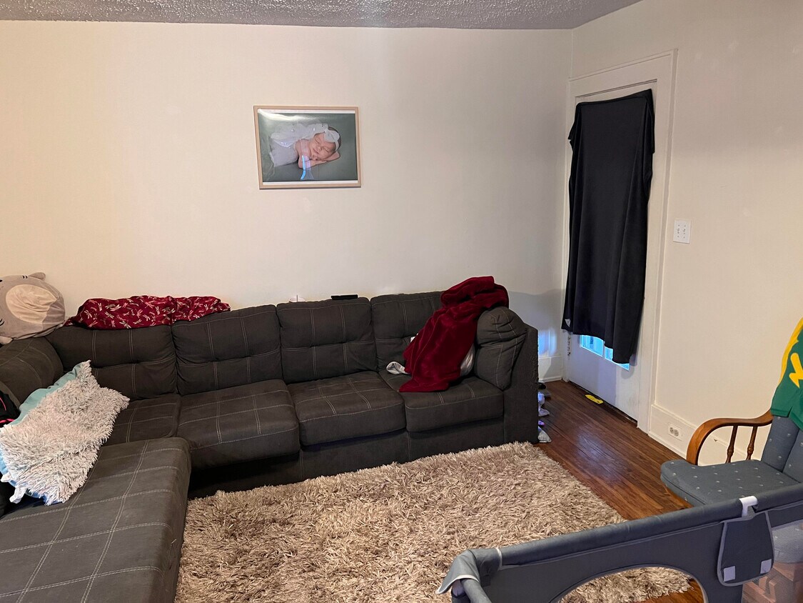 138 W Filbert St Unit 1, East Rochester, NY 14445 Apartments in East