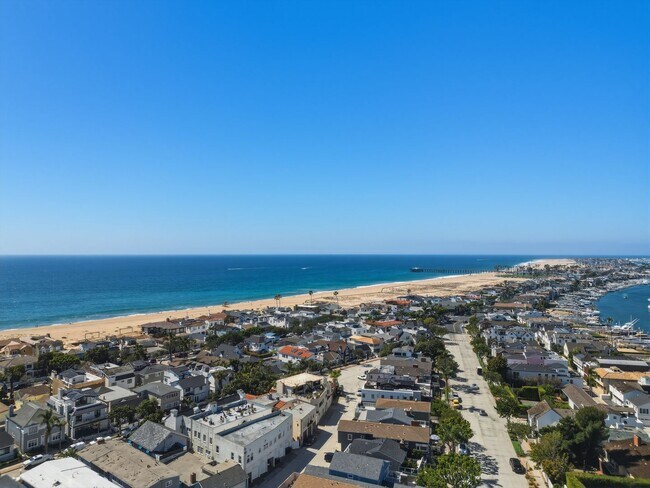 Foto del edificio - 1530 Miramar Dr