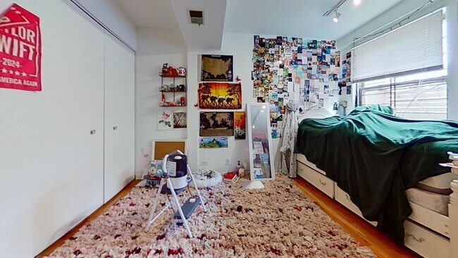 Foto del edificio - 2638 N Wayne Ave