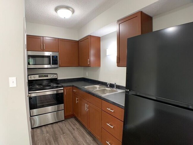 Foto del edificio - One bedroom first floor Apartment