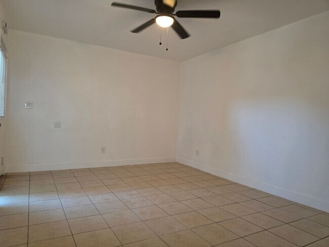 Foto del edificio - 4707 Rosemead Blvd