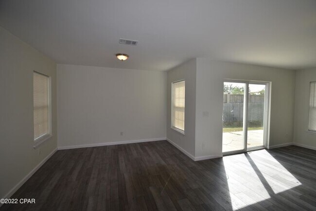 Building Photo - 1602 New Hampshire Ave