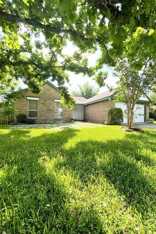 Foto principal - 1603 Brook Meadow Dr