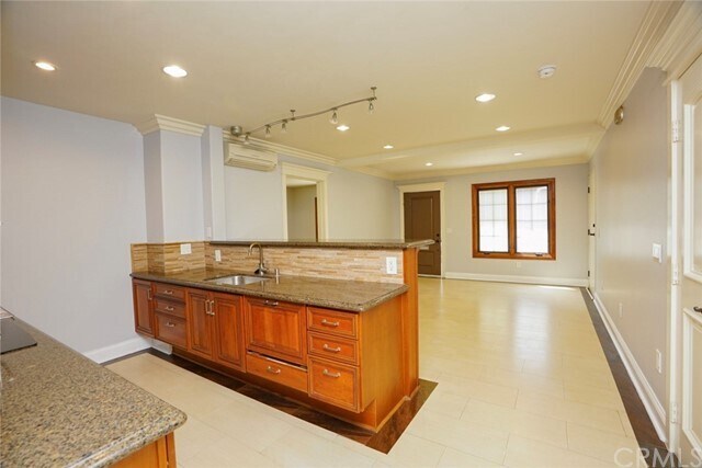 Foto del edificio - 510 W Balboa Blvd
