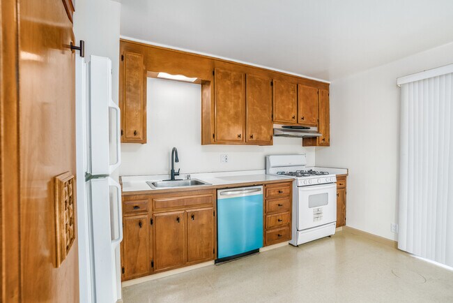 Building Photo - 2041 San Antonio Ave