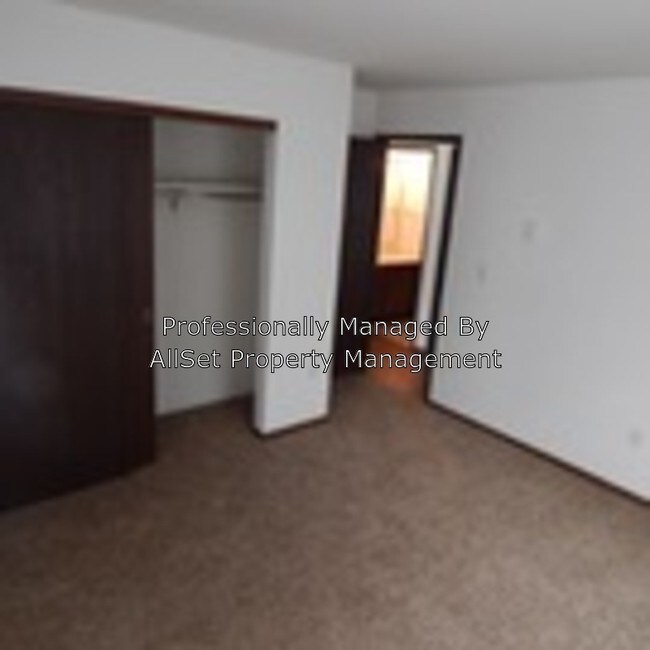 Foto del edificio - 1700 S 116th St