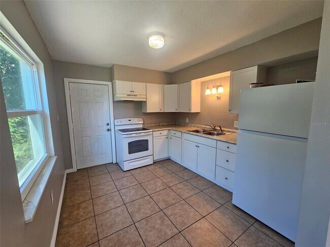 Foto del edificio - 4118 59th St W