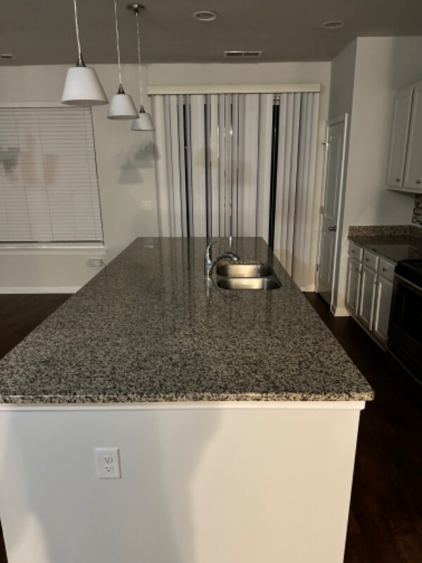 Building Photo - 7305 Chipley Dr