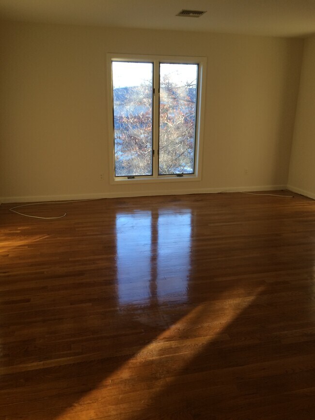 Foto del edificio - 210 Rivervale Rd
