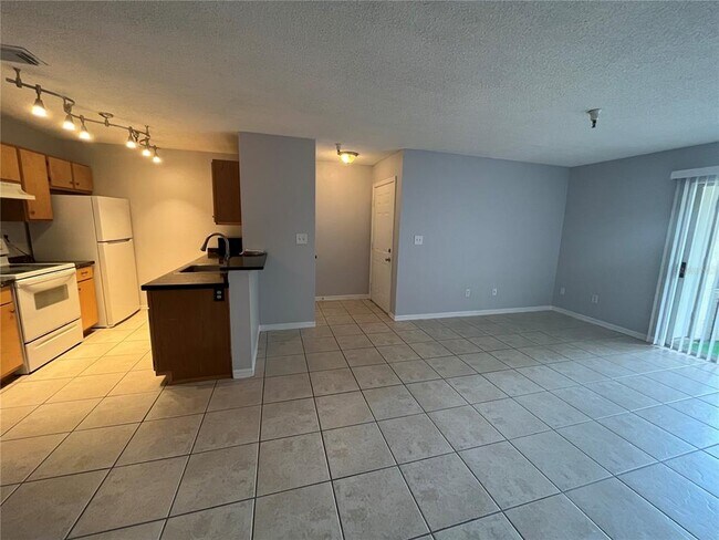 Building Photo - 10263 Gandy Blvd N