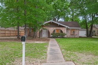 Building Photo - 3214 Three Pines Dr
