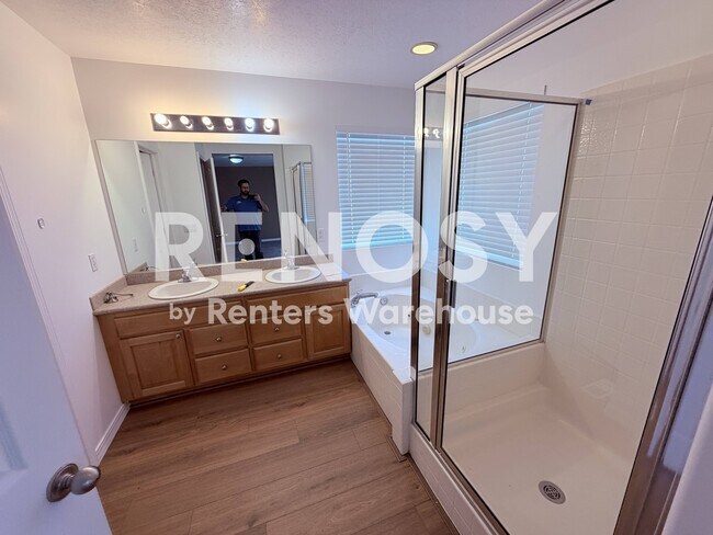 Building Photo - 3257 Park Springs Dr