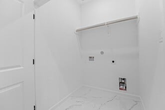 Building Photo - 7323 Bastogne Rd