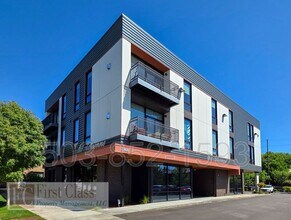 Building Photo - 7148 SW Gonzaga St