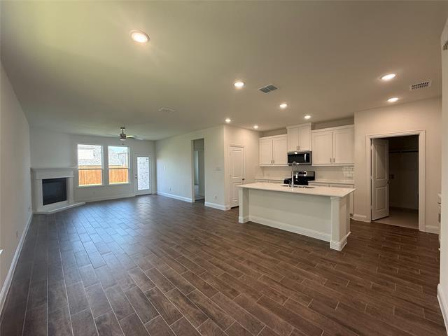 Building Photo - 808 Santa Lucia Dr