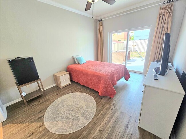 Foto del edificio - 1920 Meadow Pond Way