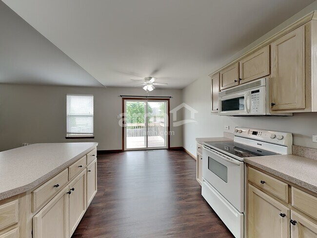 Foto del edificio - 1304 Partridge Dr