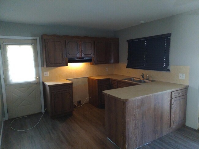 Building Photo - 5143 Oldham Dr