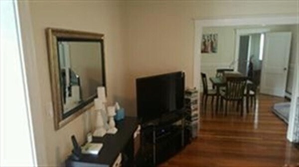 Foto del edificio - 56 Hancock St