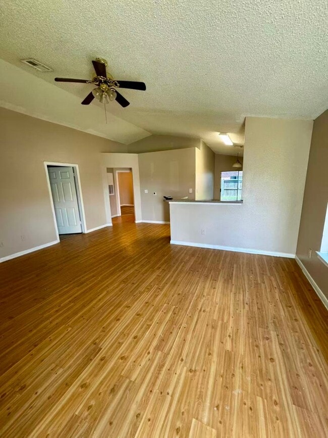 Foto del edificio - 4630 Croker Ridge Rd