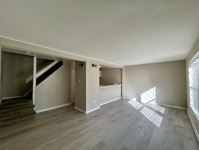 Building Photo - Chamberlayne3510