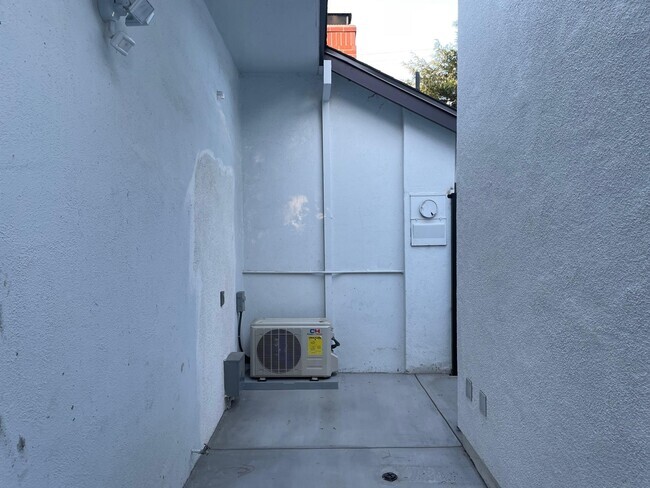 Building Photo - 23110 Mulholland Dr