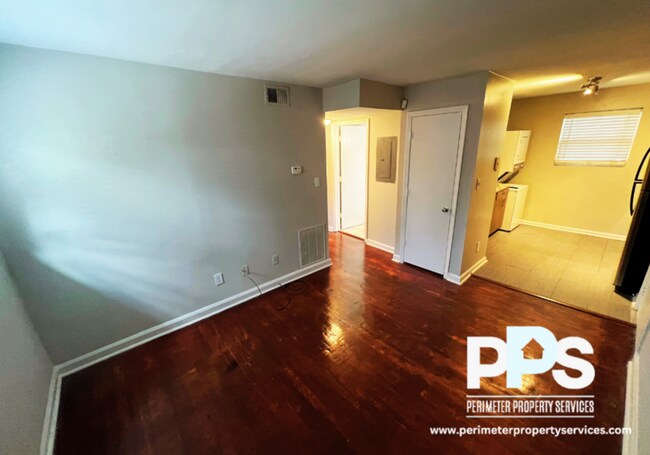 Foto del edificio - 221 Lampkin St NE