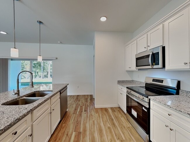 Building Photo - 5281 Gillot Blvd