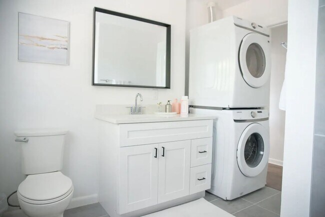 Foto del edificio - Fully Renovated 1x1 in amazing location!