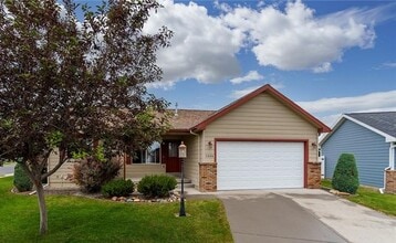 Building Photo - 1534 Glacier Peak Cir