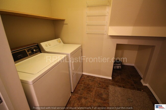 Foto del edificio - 5811 E 6th Ave