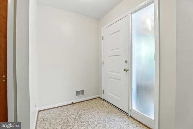 Foto del edificio - 2710 Hidden Valley Rd