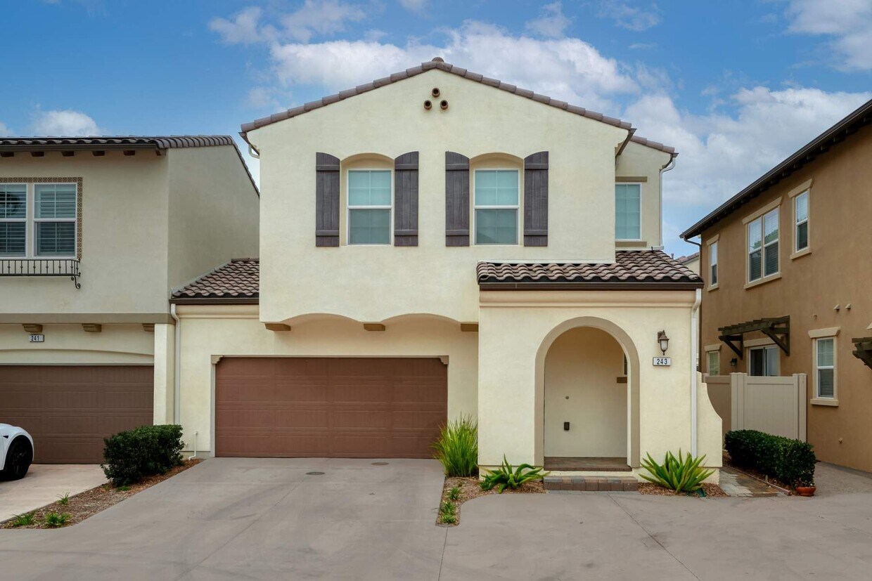 Foto principal - 243 Stonegate Rd
