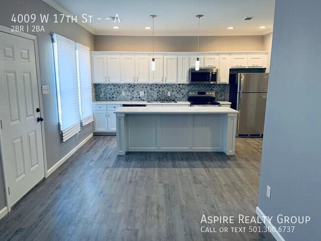 Building Photo - Newly Constructed Duplex with 2 bedrooms a...
