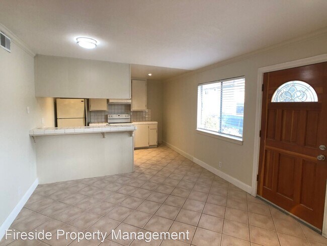 Building Photo - 2 br, 1 bath House - 885 Wyman Way #1