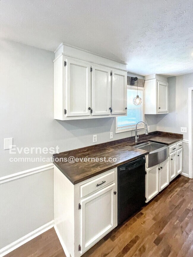 Foto del edificio - 508 Highland Dr