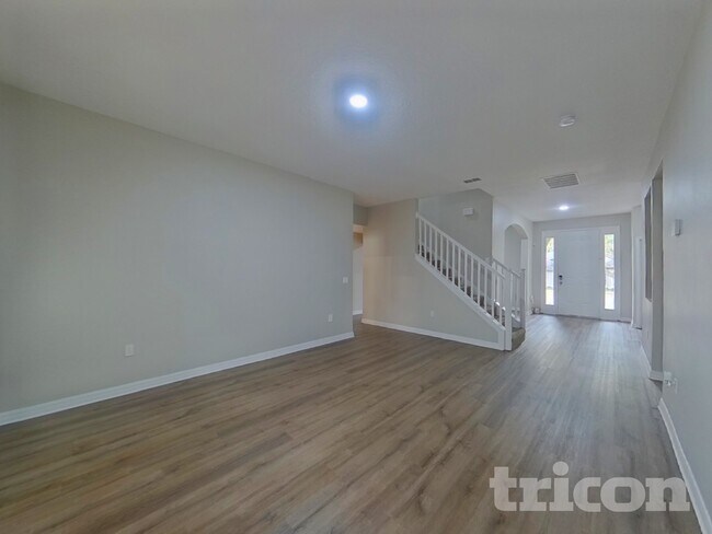 Foto del edificio - 3410 Starbird Dr