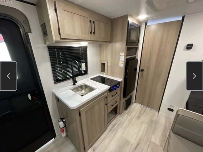 Foto del edificio - 532 Camino de Amor