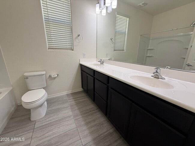 Foto del edificio - 8716 E Navarro Ave