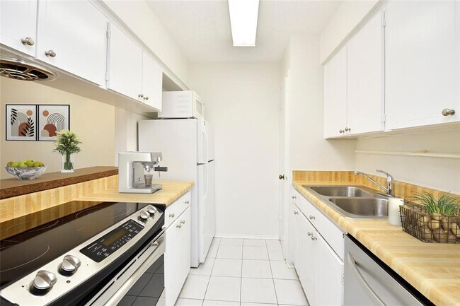 Vitually Staged - 3224 Timmons Ln
