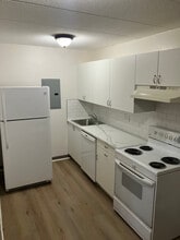 Building Photo - 287 Commercial St