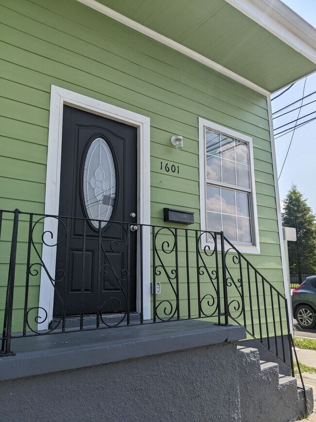 Foto del edificio - 1601 Marigny St