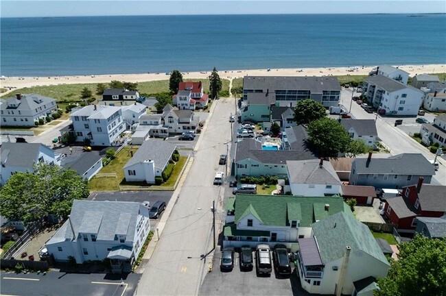 La vivienda está cerca del océano. - 13 Bay Ave